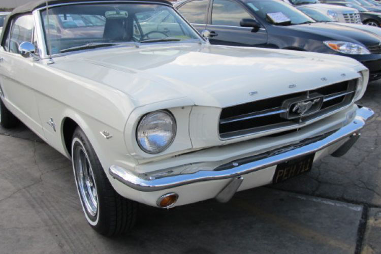 shipping from america to australia white mustang